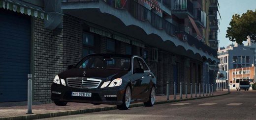 Mercedes-Benz-E63-AMG-1_2SX9X.jpg