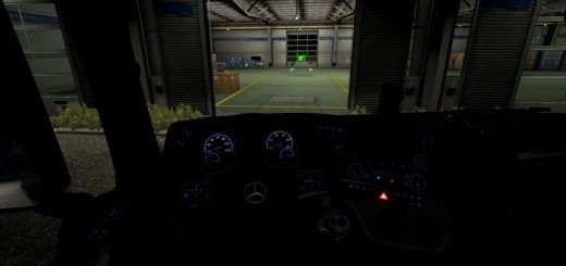 Mercedes-New-Actros-Blue-Dashboard_14F77.jpg