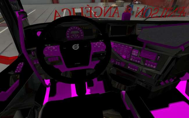 interior-volvo-fh16-2012-pink-and-black-1-39_2