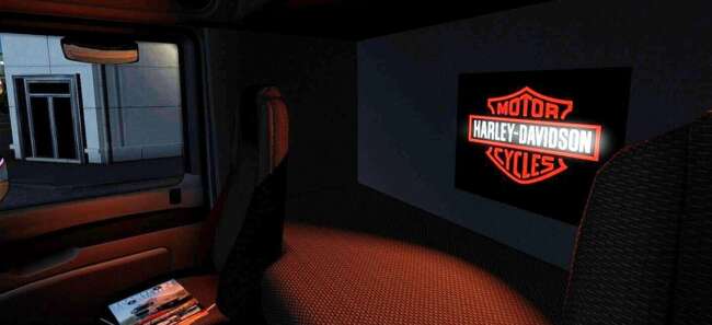 Interior Lights & Emblems v1.60